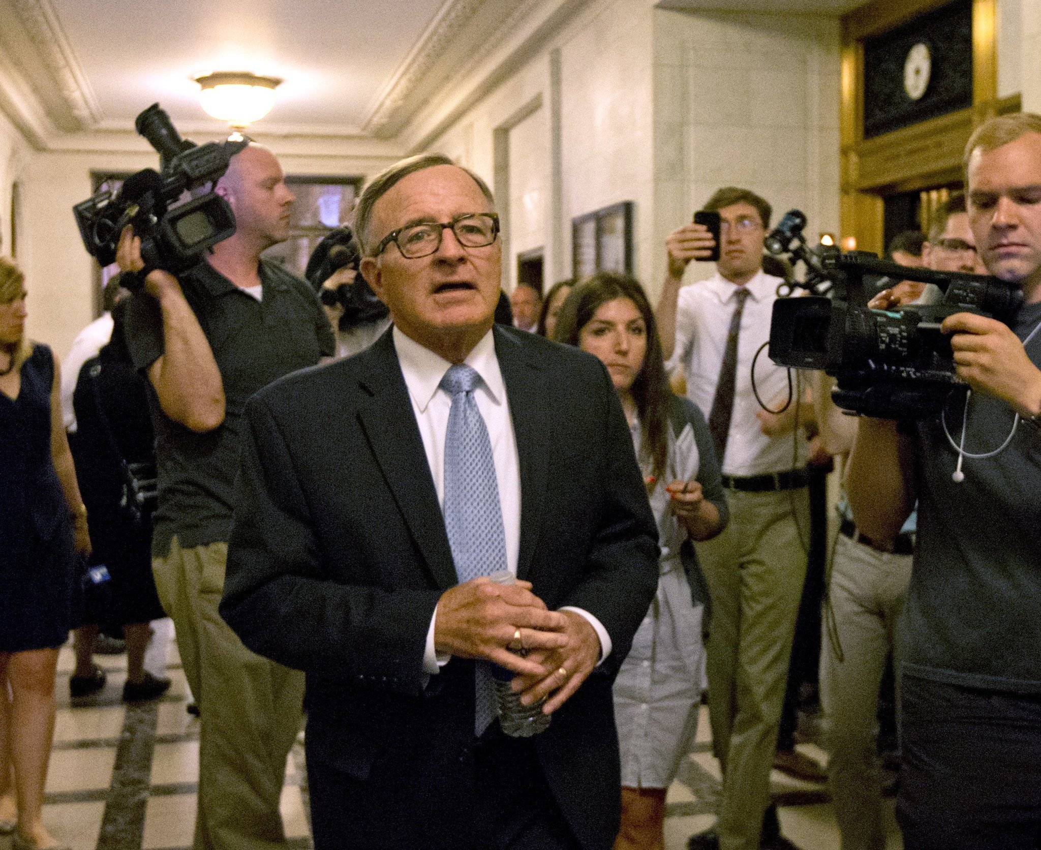 As DeFrancisco gains, some in NY GOP want outsider to run for governor