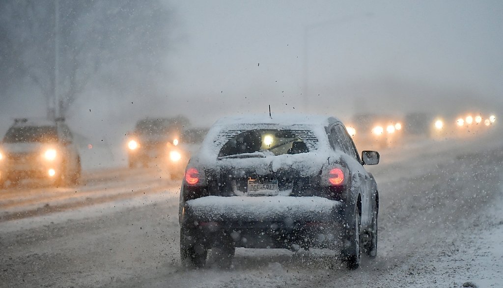 Wet, heavy snow making travel tough in Central NY, Capital Region, Southern Tier