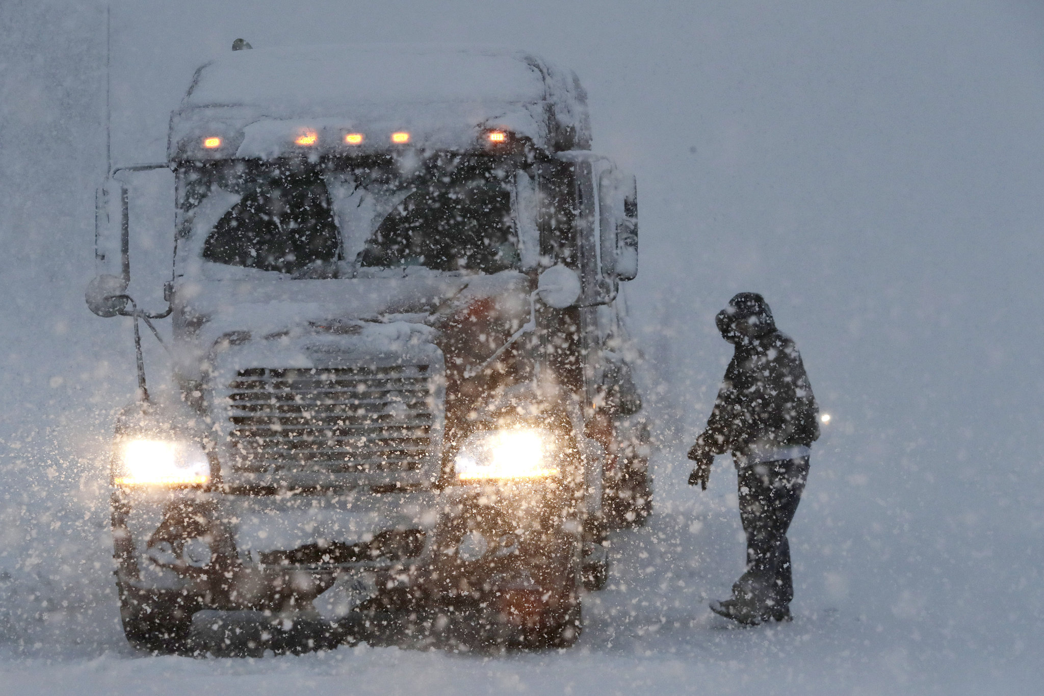 Good news, truckers: Tractor-trailer ban lifted on NYS Thruway
