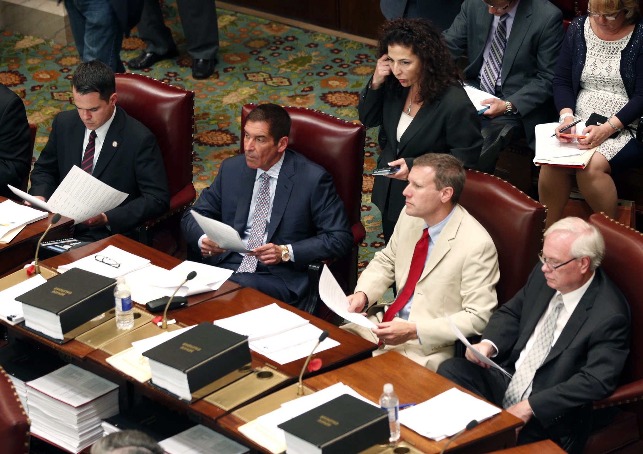 2 Democratic factions of NY senate on brink of reuniting