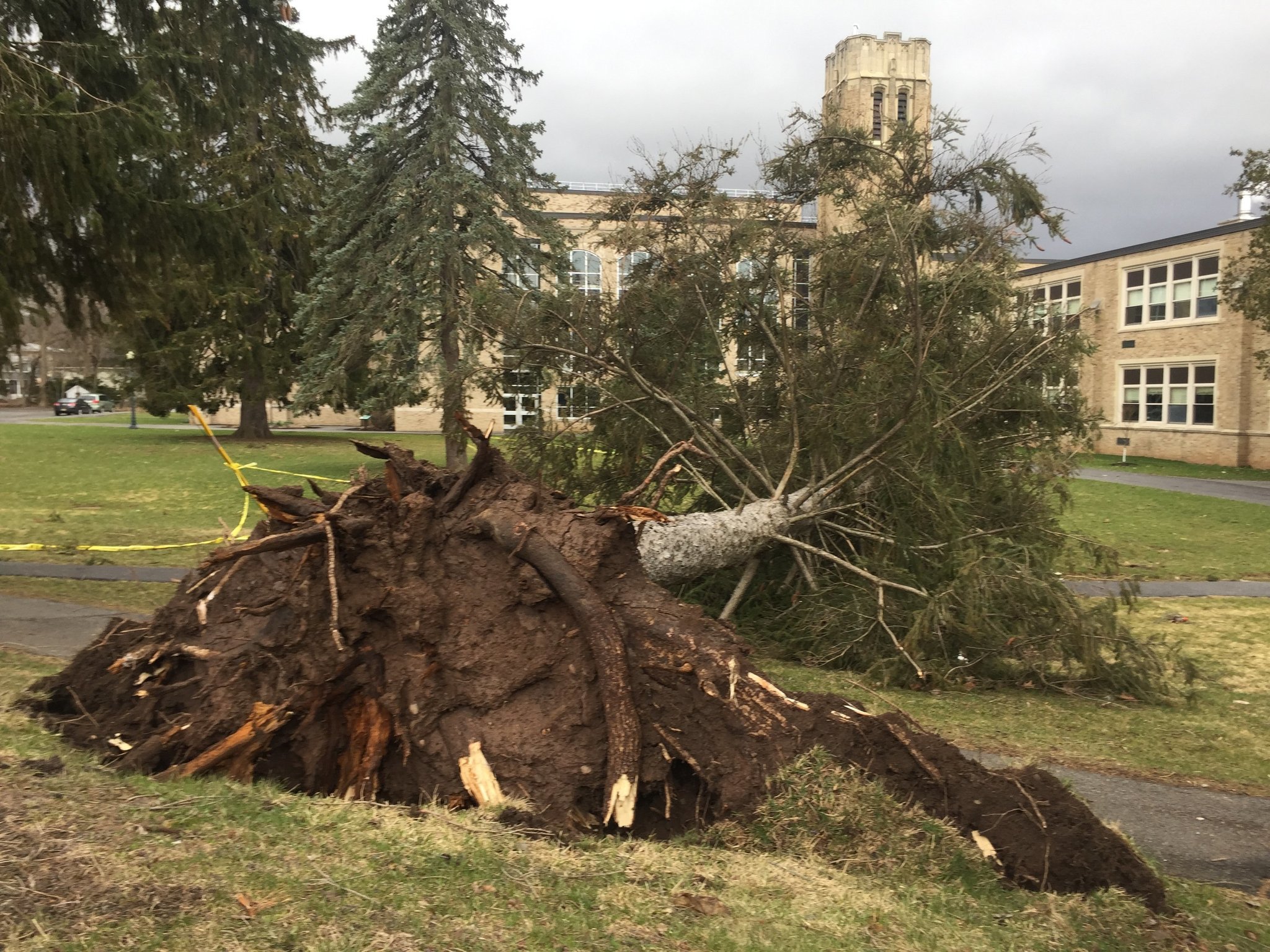 38,626 customers without power in Upstate NY including 20,000 in Central NY