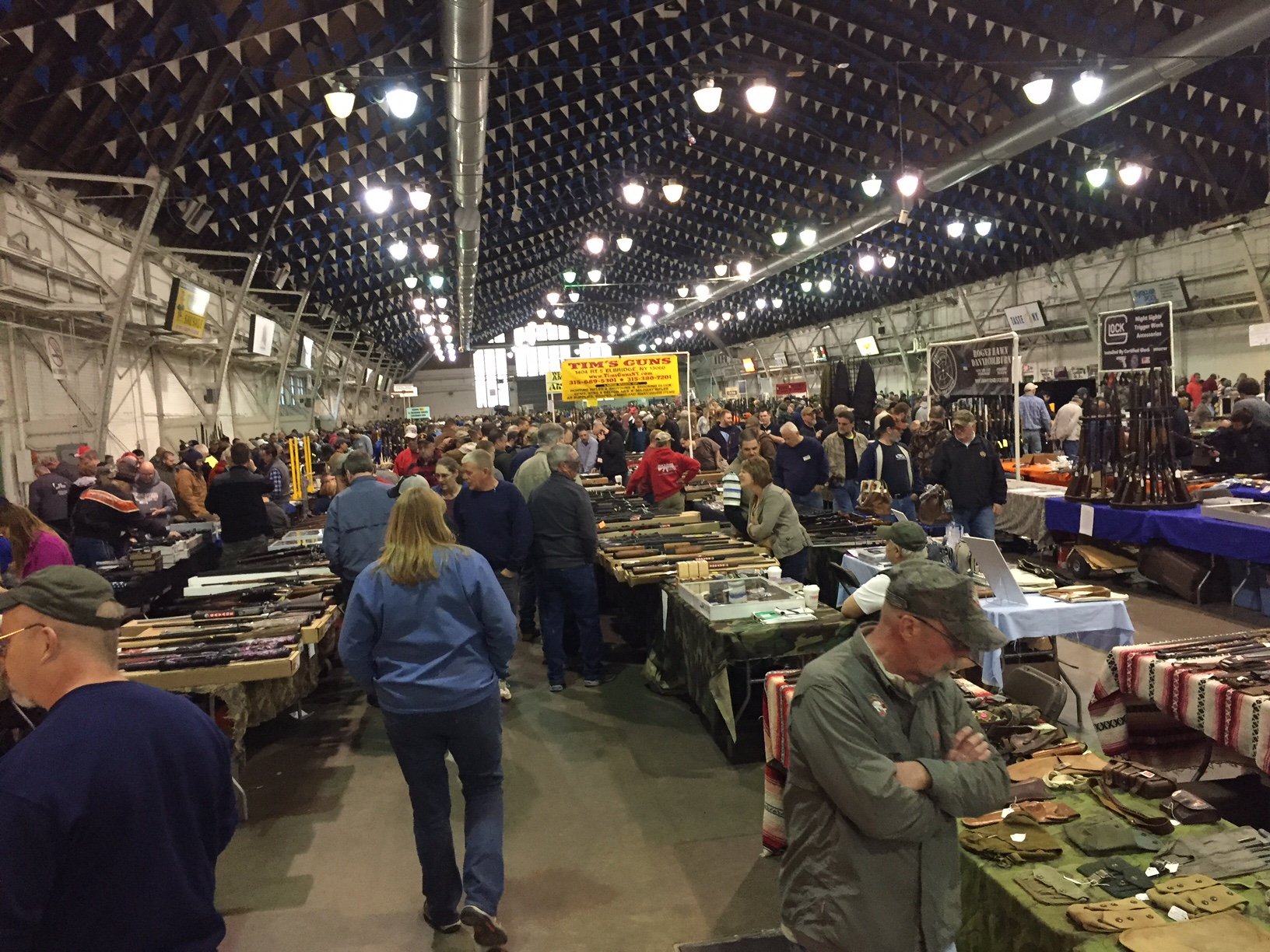 Syracuse Gun Show offering more than 800 exhibits and displays at NYS