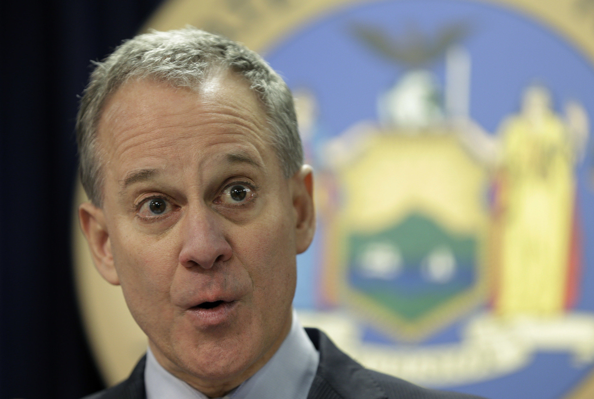 New York attorney general resigns amid abuse allegations
