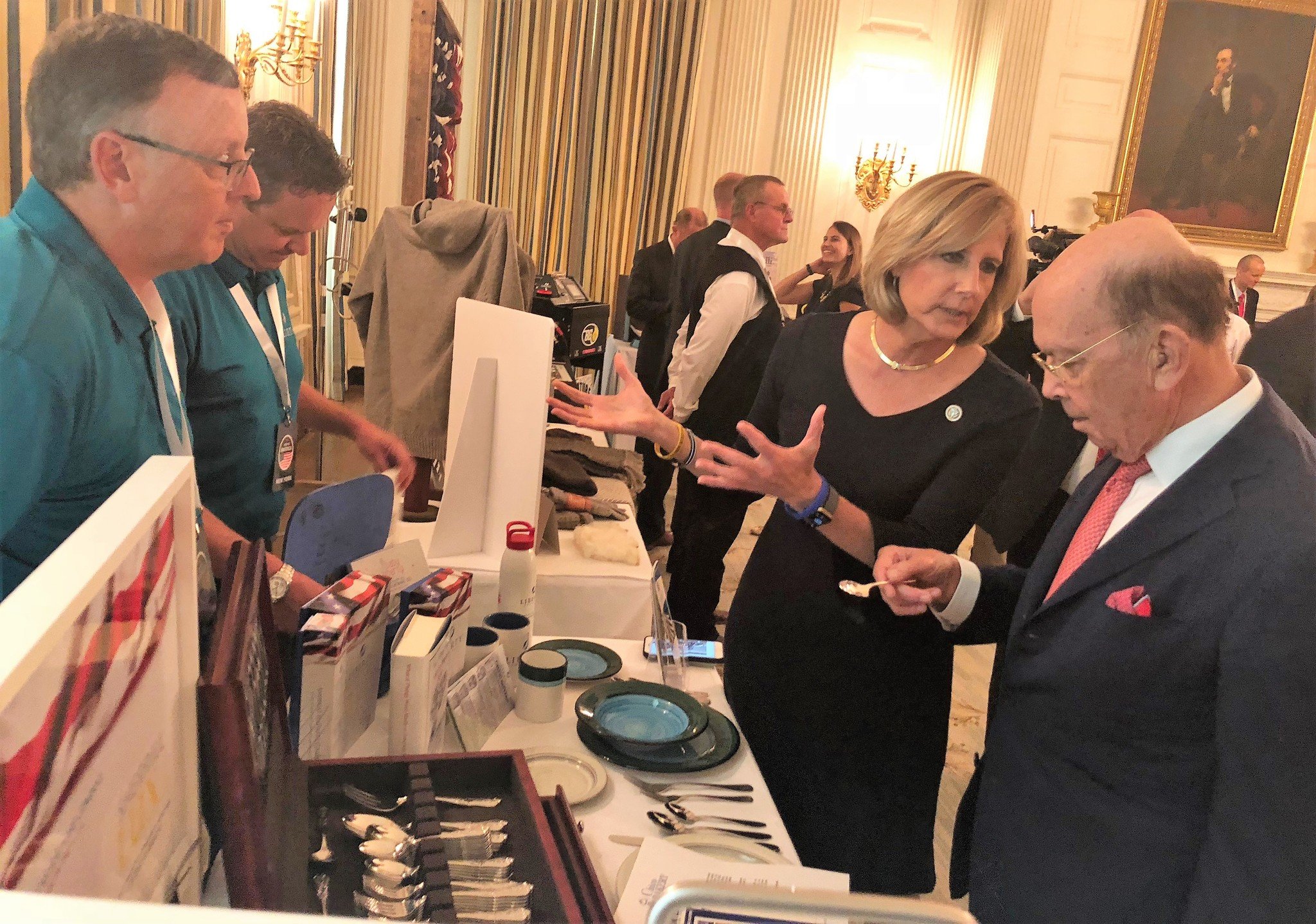 America's last flatware maker invited to White House; guests dine with spoons from China