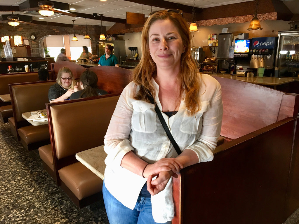 'SVU' actress Diane Neal gets on ballot in Upstate NY congressional district