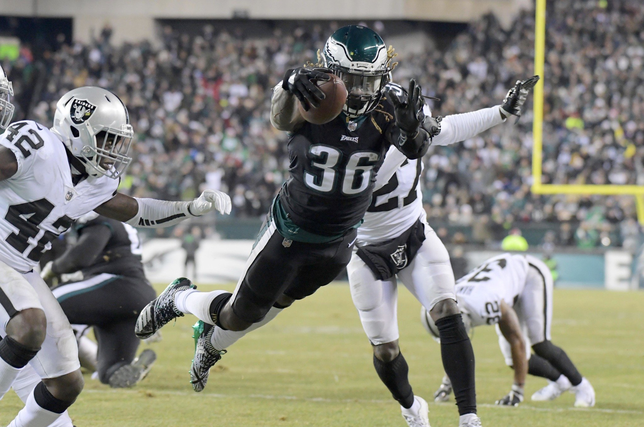 Sloppy Eagles Beat the Raiders The AllAmerican Eagle