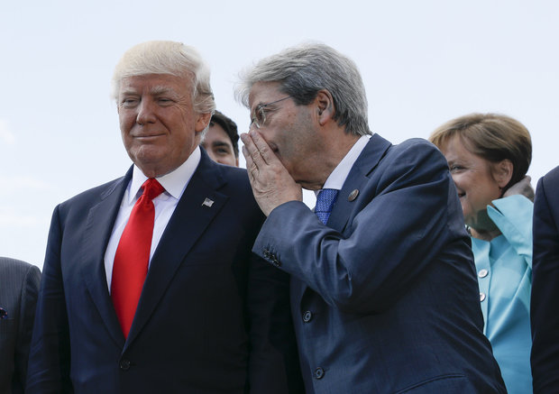 Trump tells 'confidants' US will leave Paris climate deal--Axios
