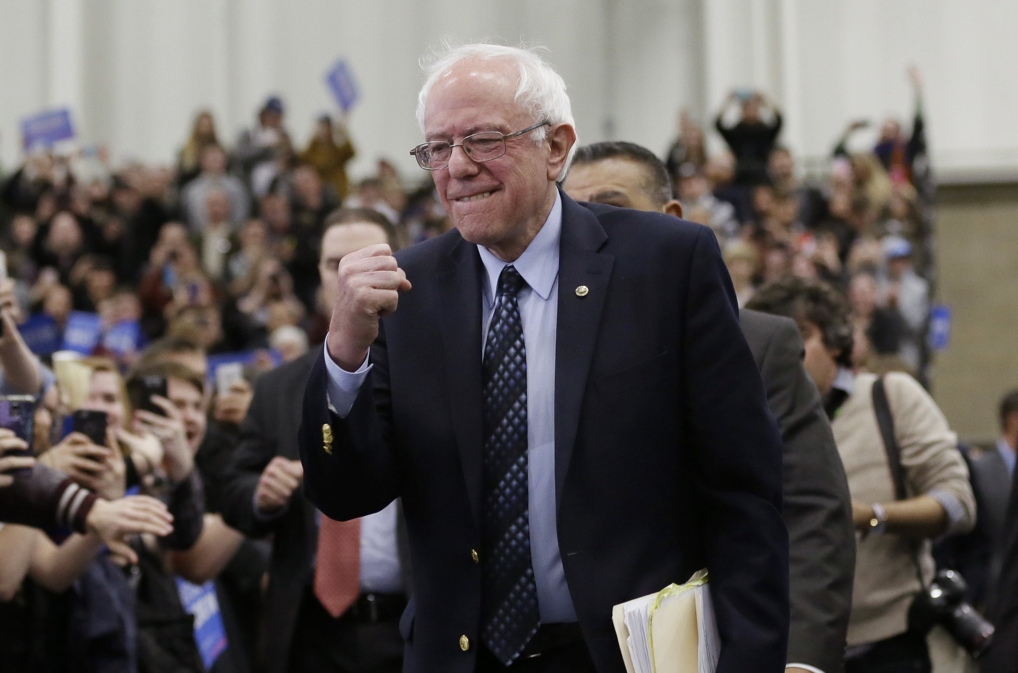 Democratic caucuses: Sanders wins Maine, but Clinton adds delegates, too