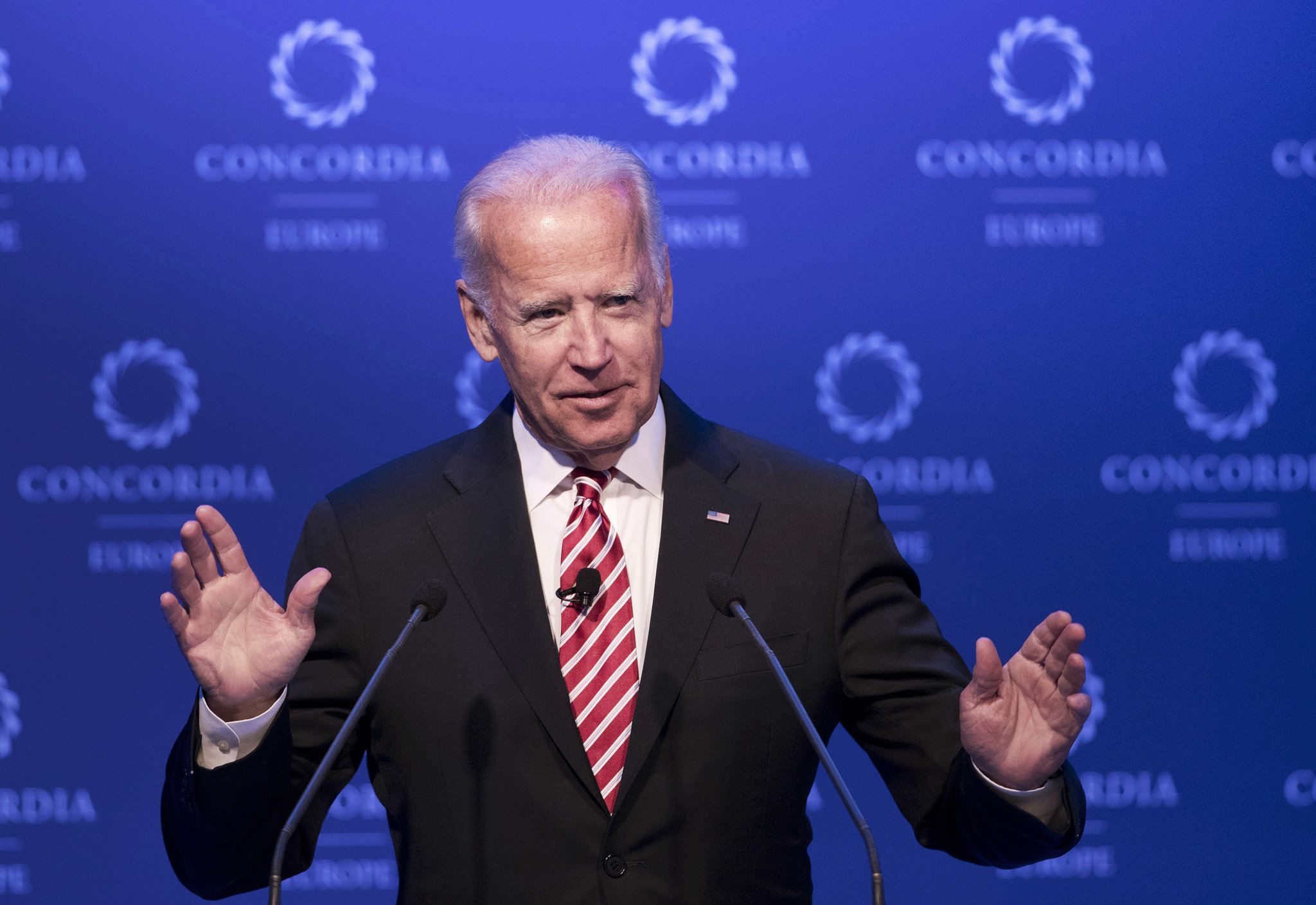 Joe Biden, in public and private, tiptoes toward a 2020 presidential run