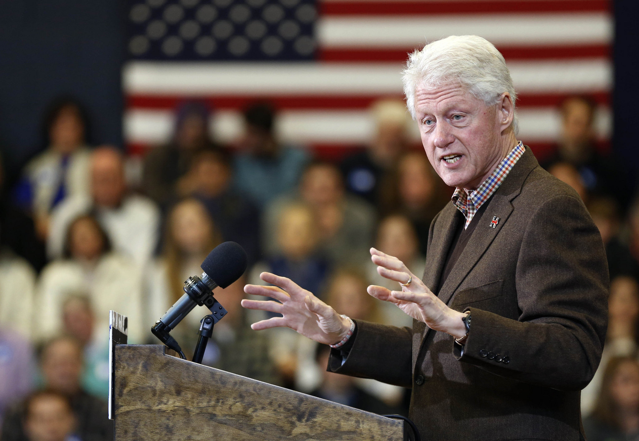 In Pittsburgh, Bill Clinton says he knows what 'Make America Great Again' really means