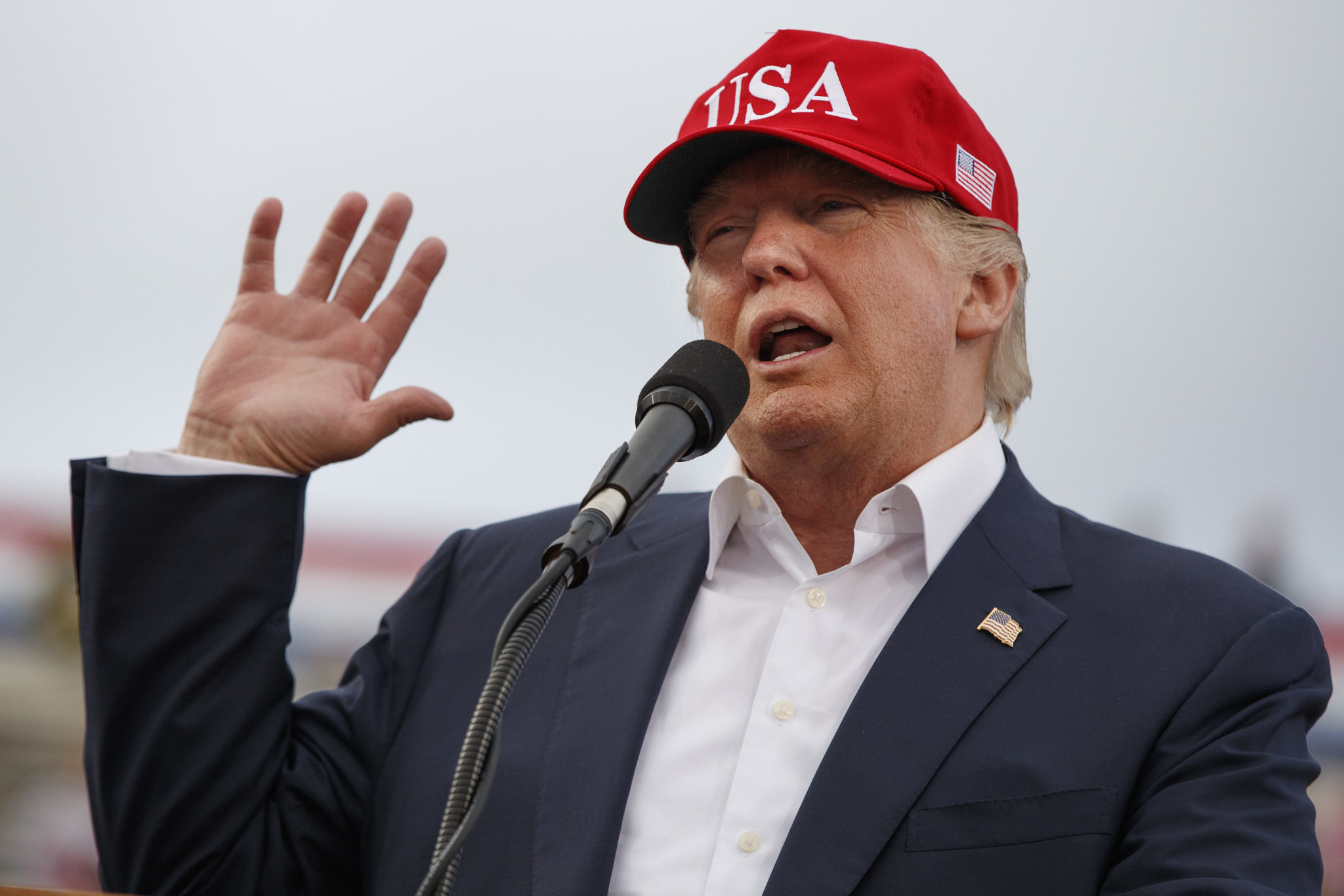 Thousands of Trump transition emails accessed by special counsel during investigation