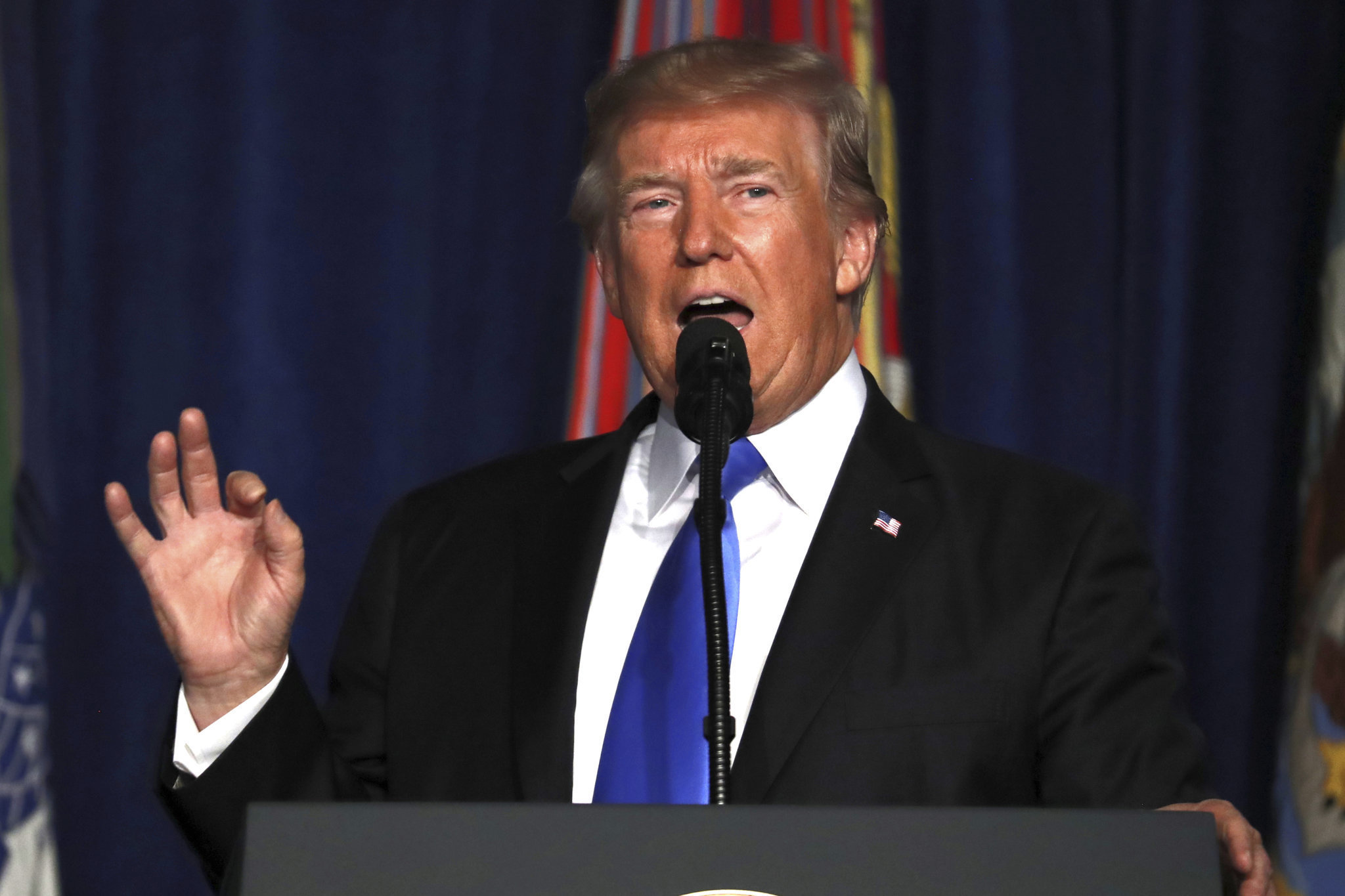 Trump: US can't afford quick Afghanistan withdrawal, must continue the fight