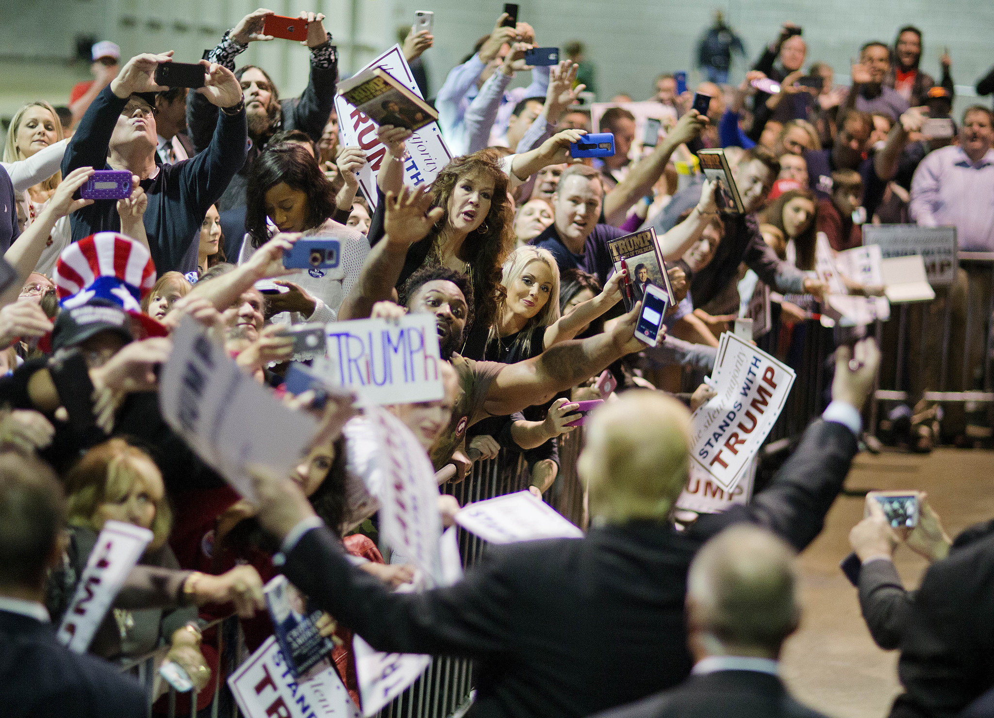 Trump: 'I'm going to win' nomination; Cruz and Rubio jostle to lure anti-Trump voters