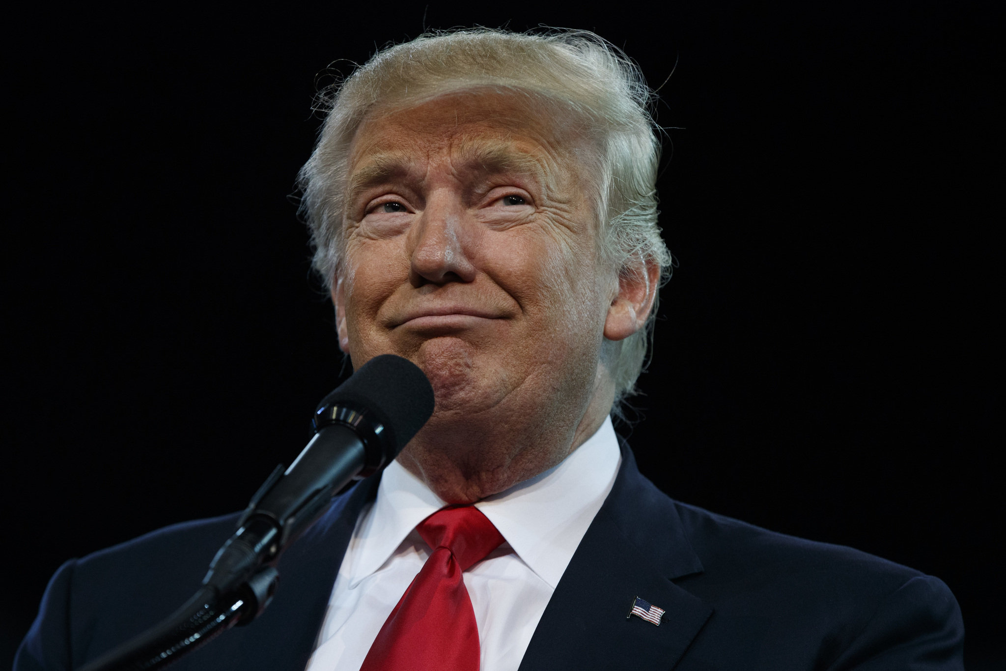 Trump, after uproar over ISIS remarks, takes familiar stance: Blame media