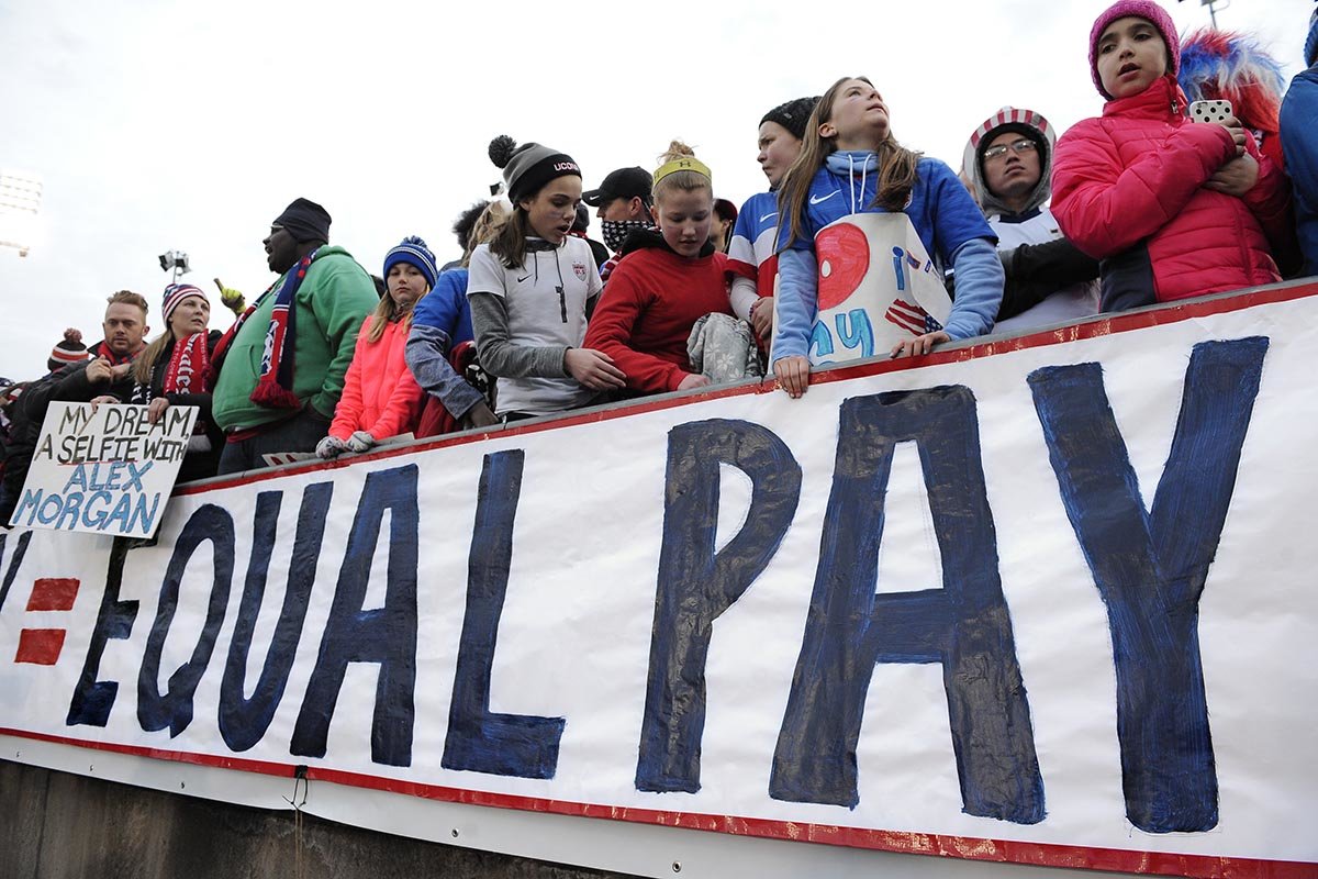 Do we need laws to guarantee equal pay for women?