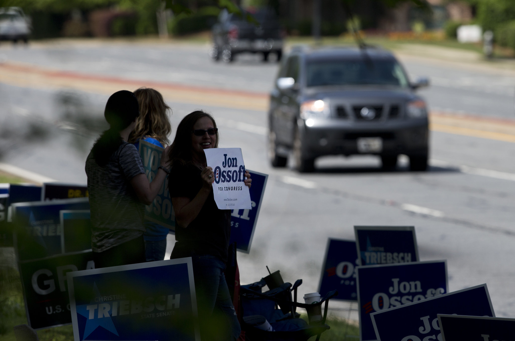 Democratic challenger Jon Ossoff leads in Georgia House race, will face runoff in June