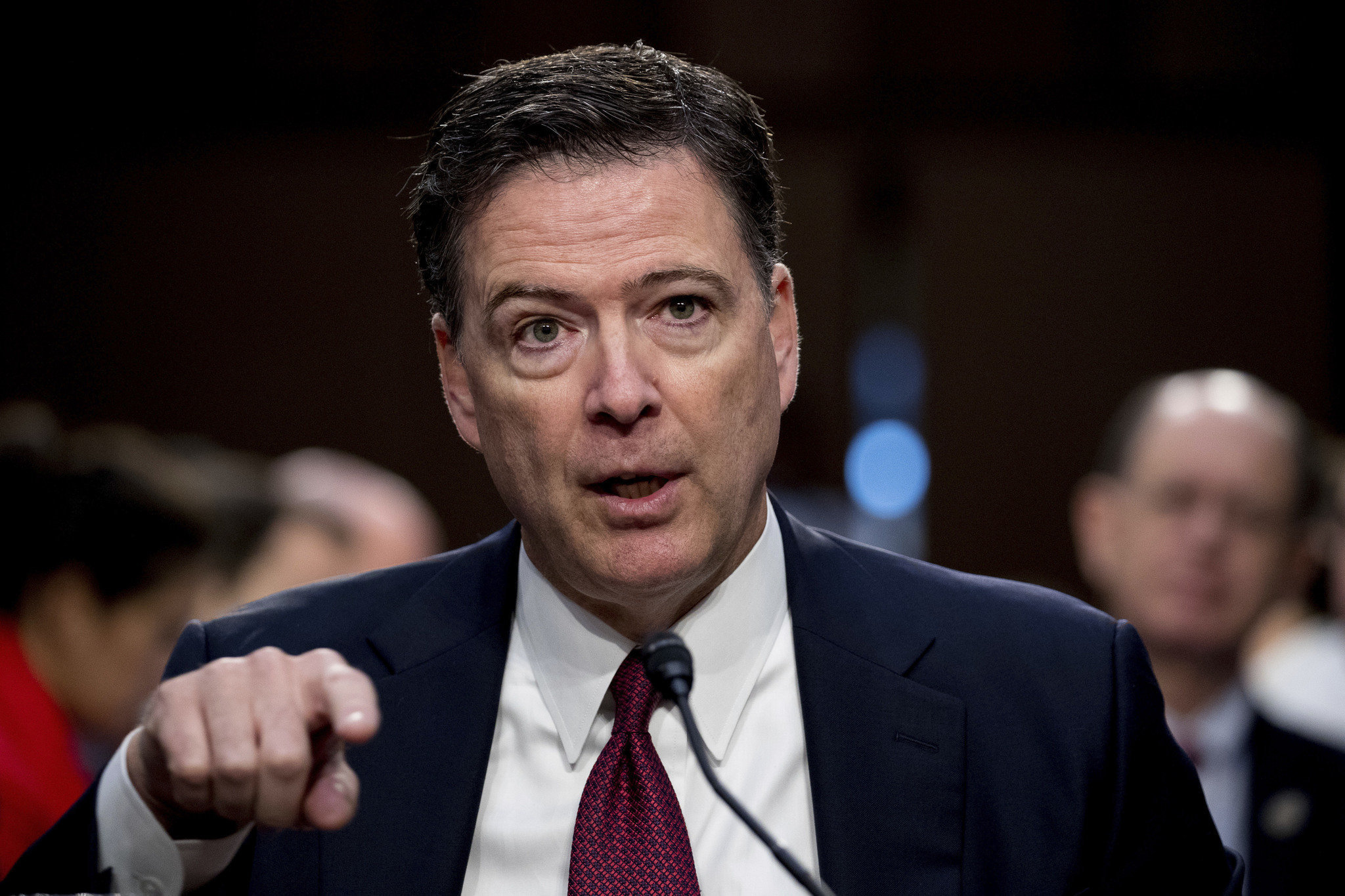 James Comey defends FBI, blasts 'weasels and liars' in tweet