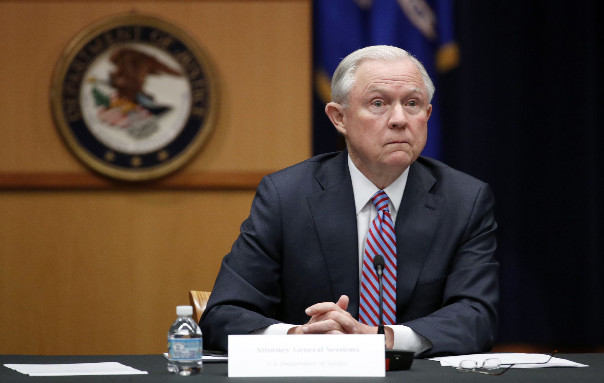 Jeff Sessions didn't disclose meetings with Russian officials on security clearance form