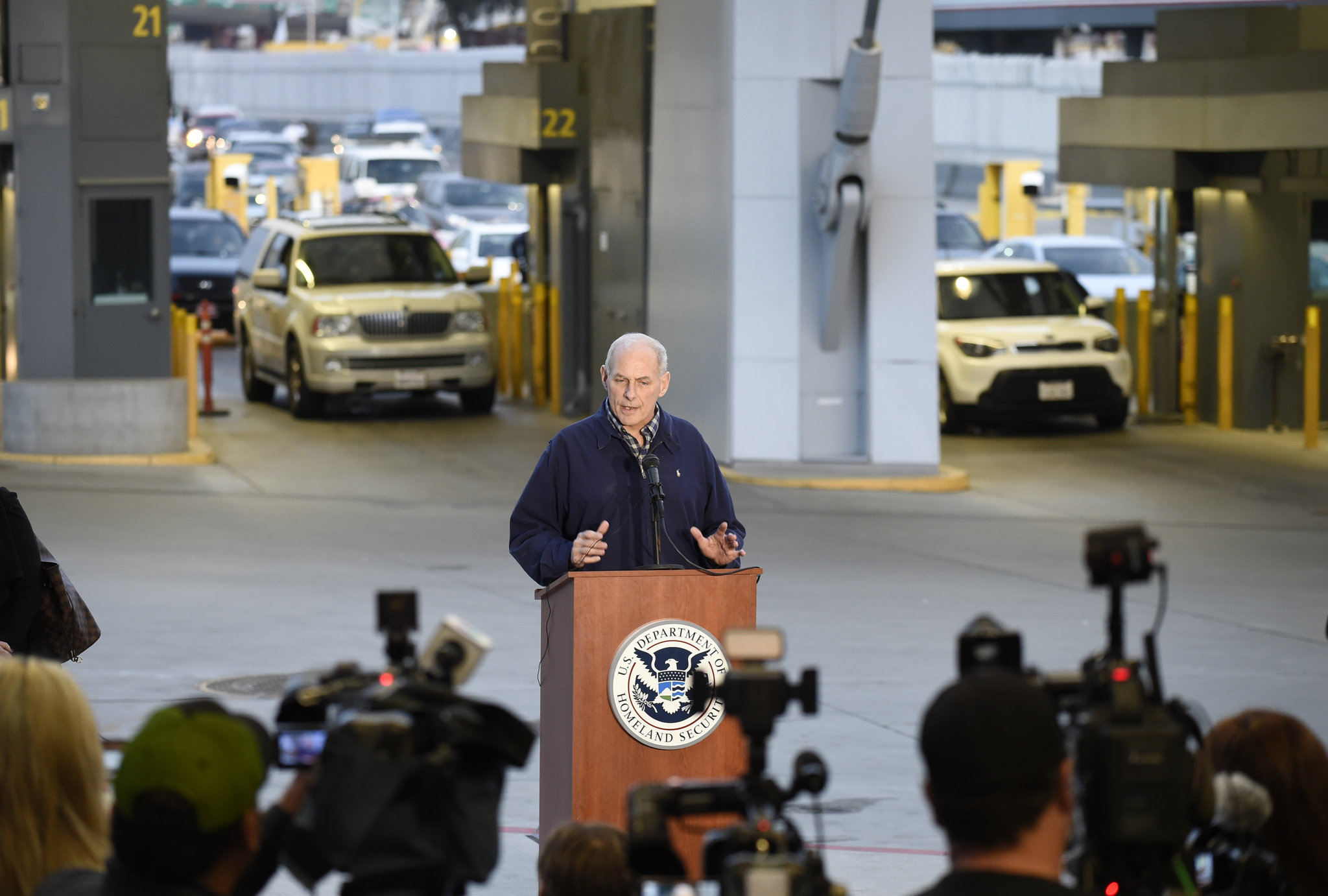 Head of Homeland Security tours Mexican border, says he can't define a sanctuary city