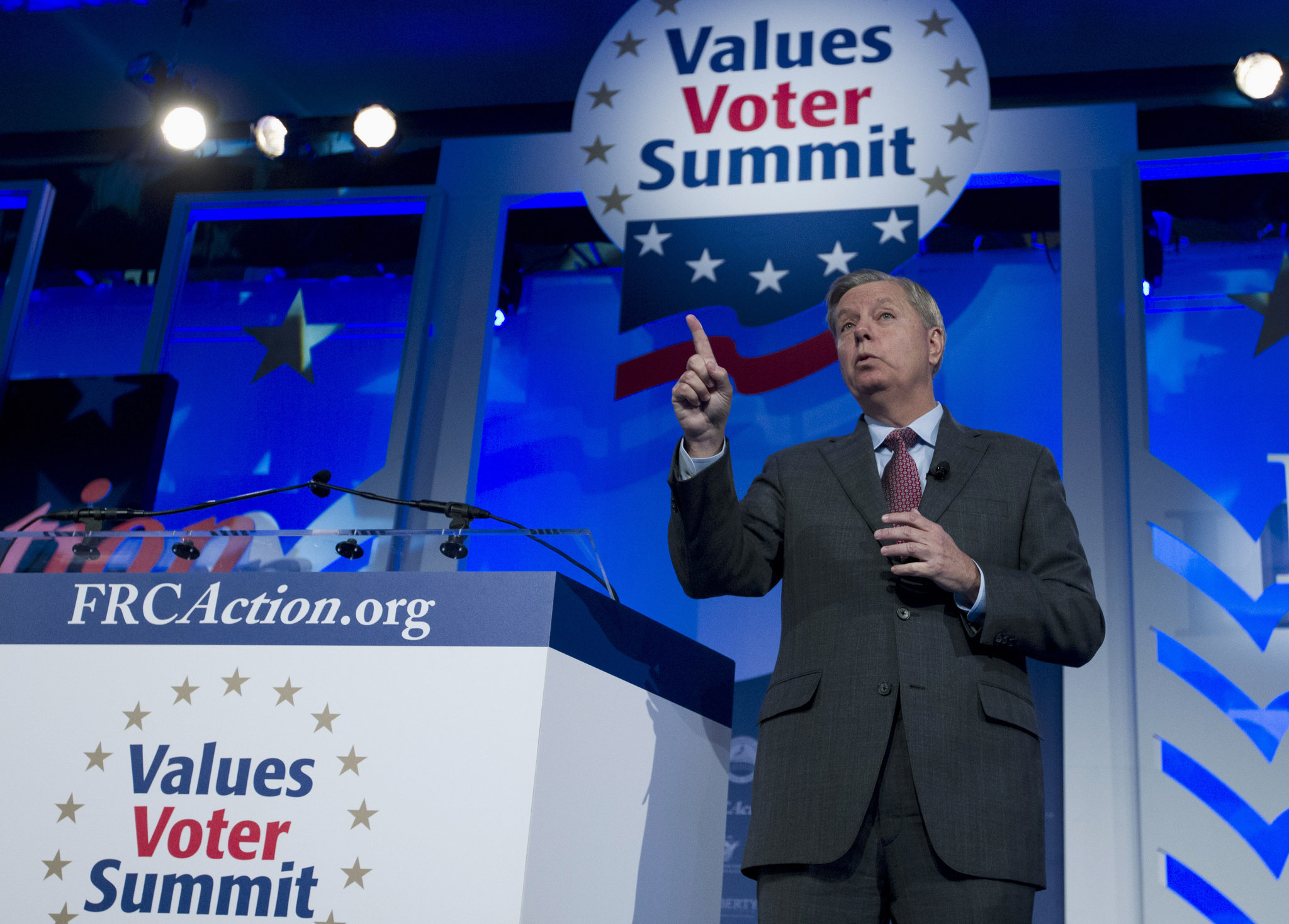 GOP conservatives to 2016 Republican presidential contenders: Defy us at your own peril