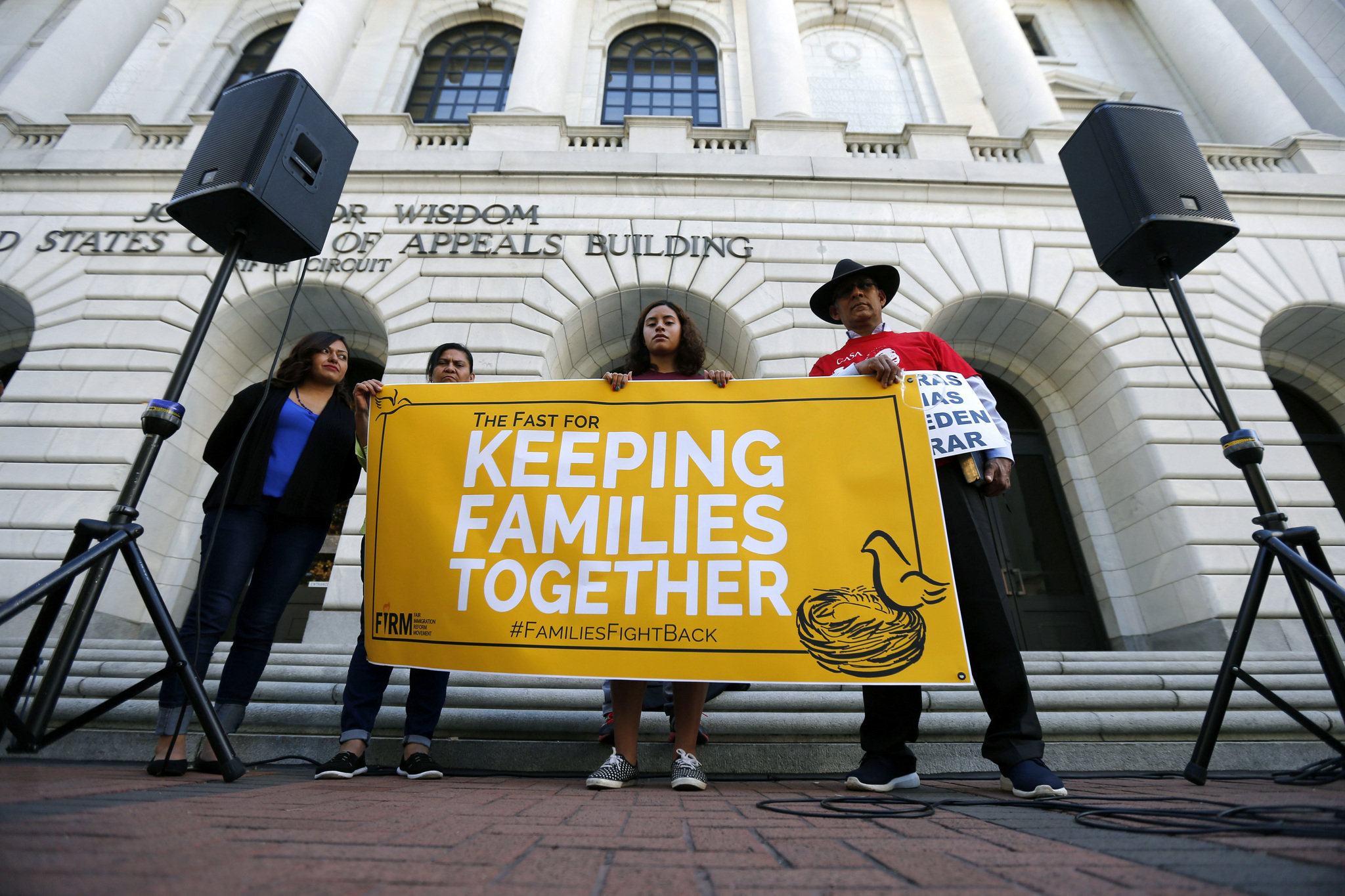 Appeals court rules against Obama's immigration plan to protect millions from deportation