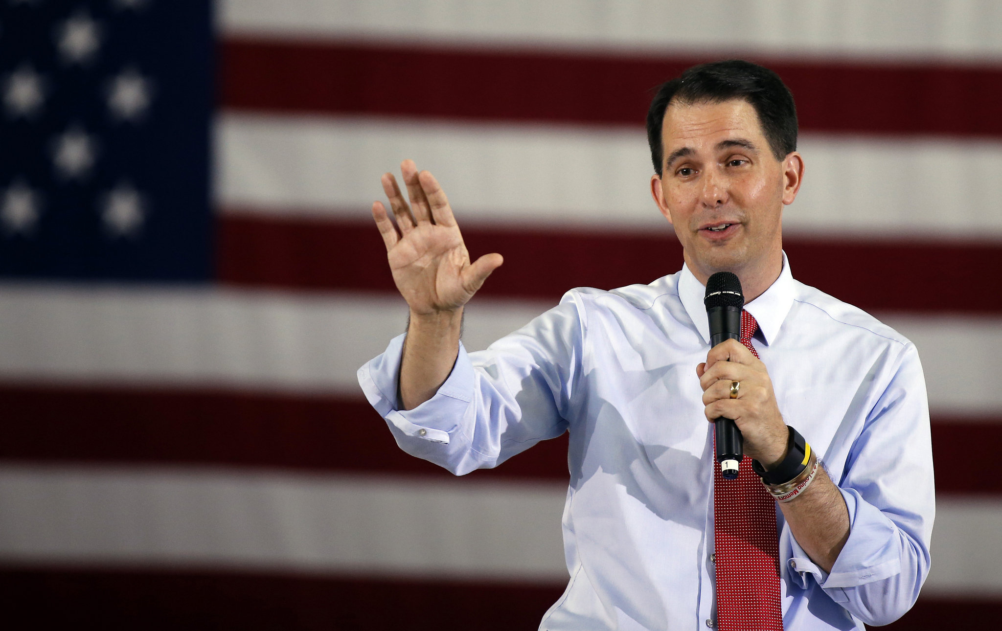 Wisconsin Gov. Scott Walker exits presidential race, urges GOP rivals to do the same