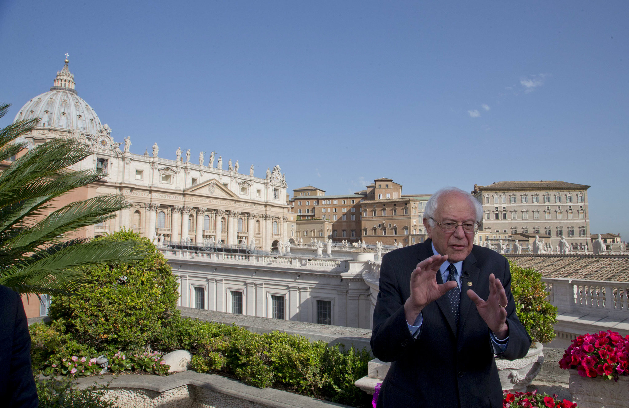 Pope Francis says shaking Bernie Sanders' hand was good manners and 'nothing more'
